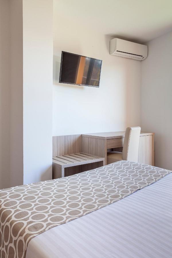 Hotel Olympia Ronda II إل بويغ المظهر الخارجي الصورة