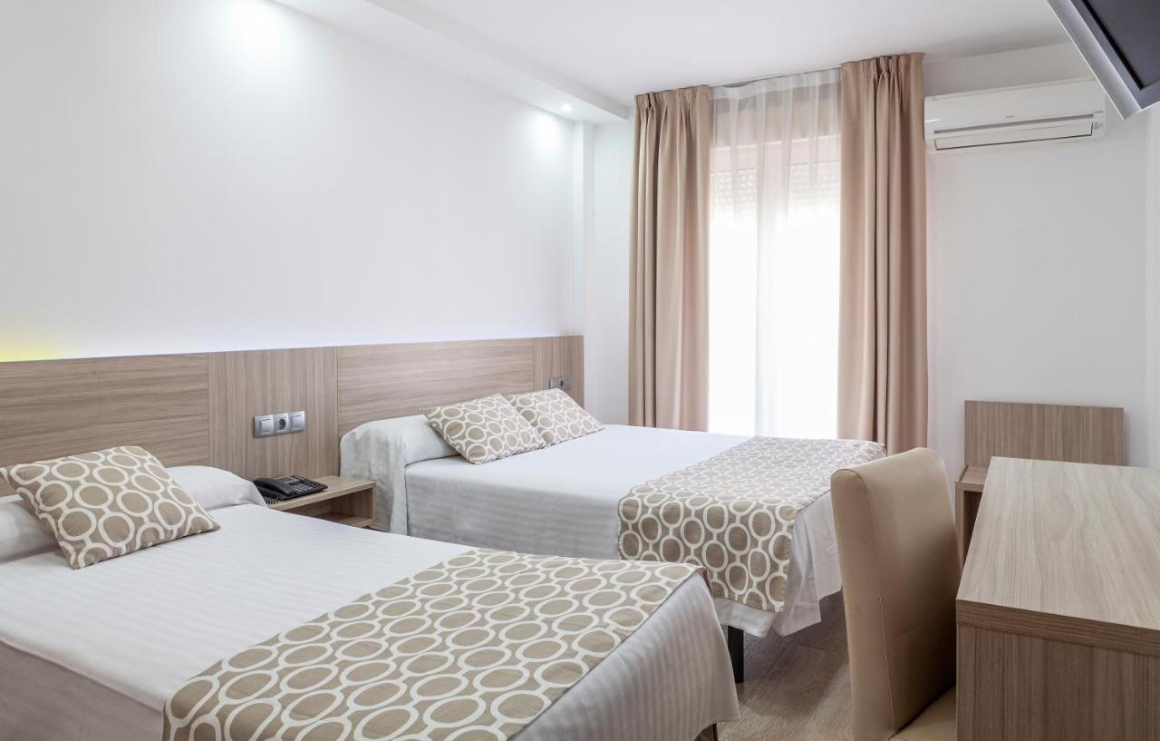 Hotel Olympia Ronda II إل بويغ المظهر الخارجي الصورة