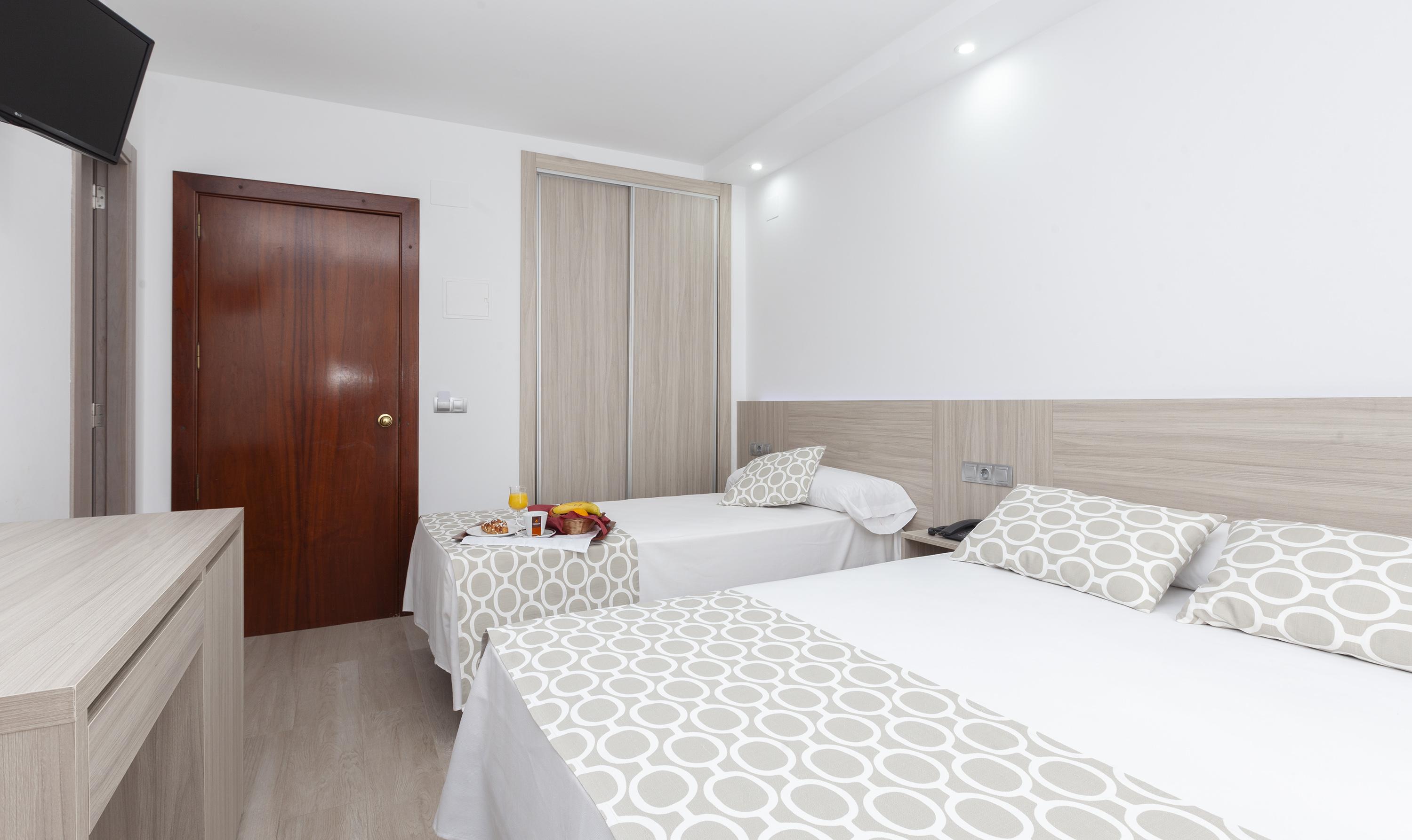 Hotel Olympia Ronda II إل بويغ المظهر الخارجي الصورة