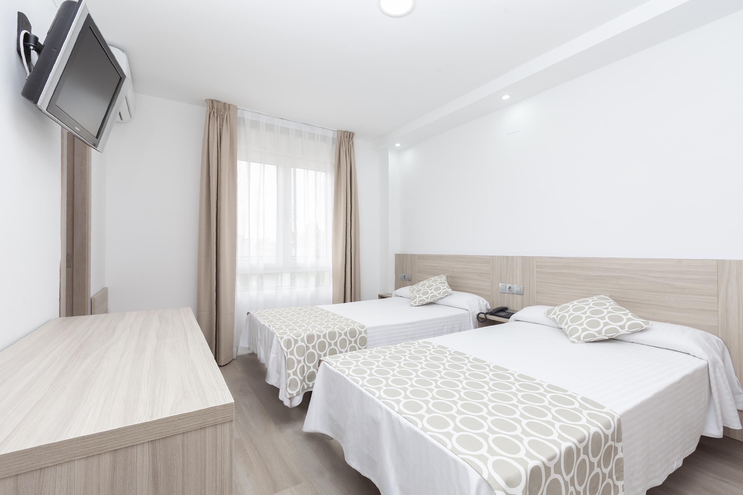Hotel Olympia Ronda II إل بويغ المظهر الخارجي الصورة