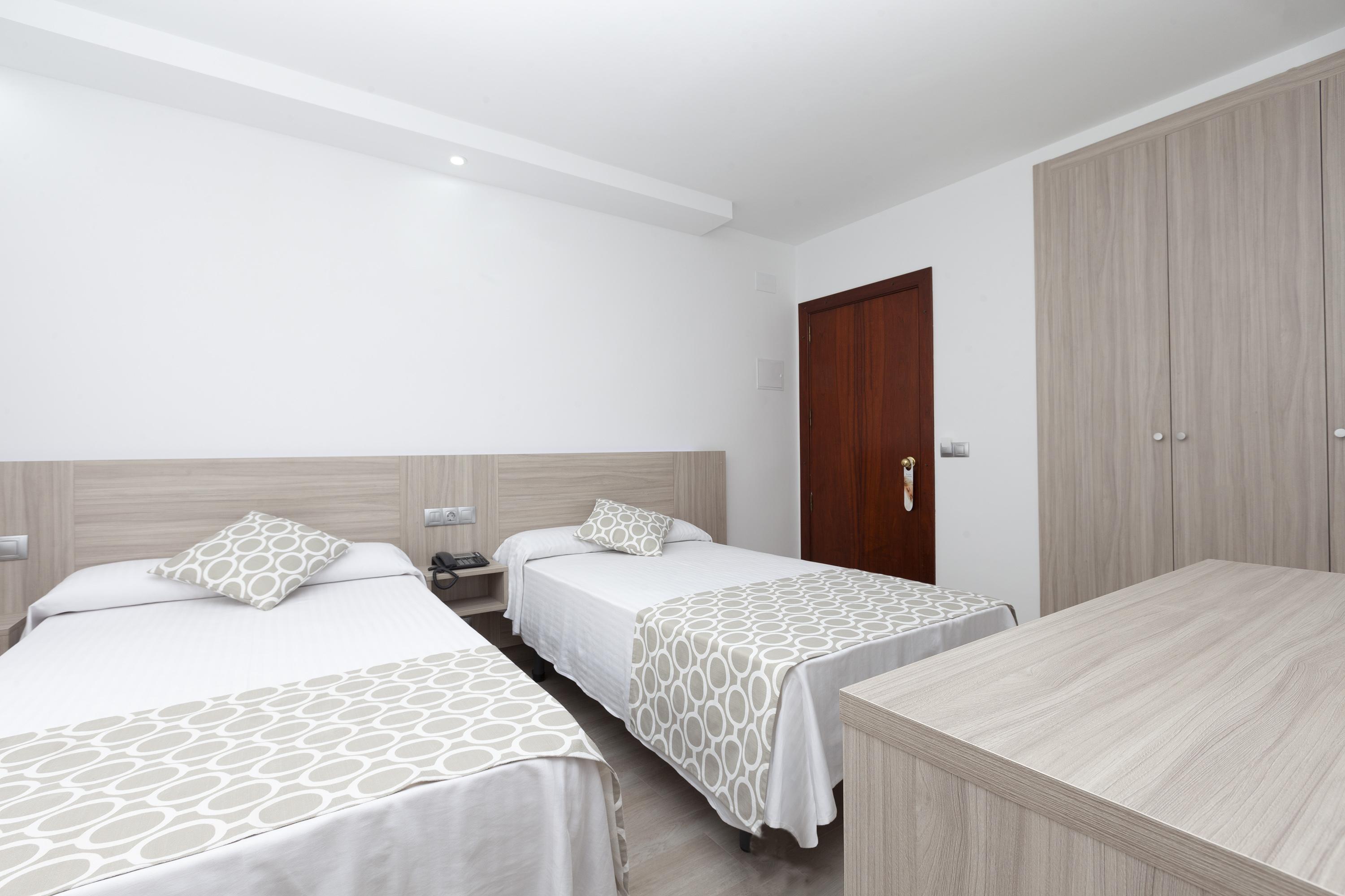 Hotel Olympia Ronda II إل بويغ المظهر الخارجي الصورة