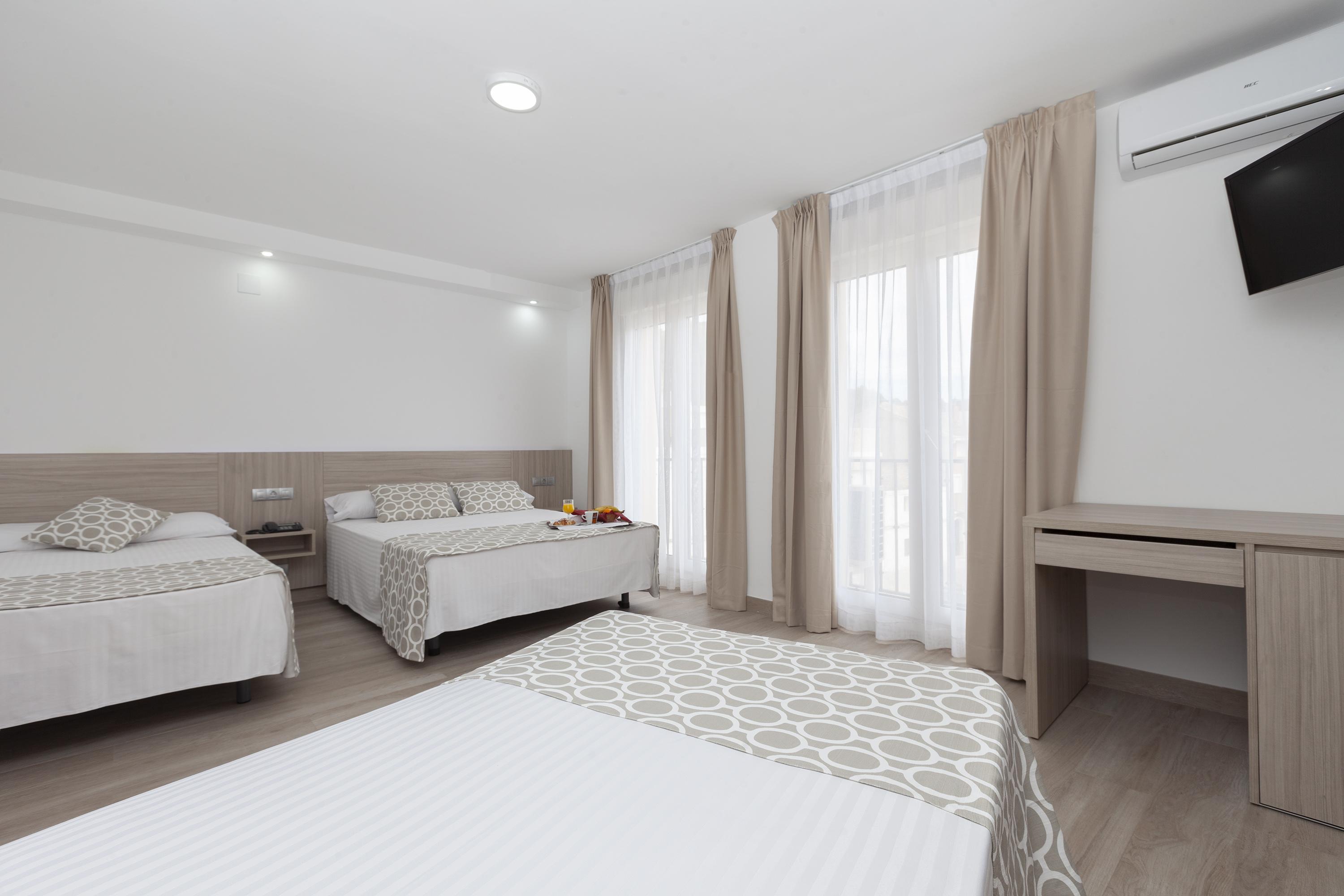 Hotel Olympia Ronda II إل بويغ المظهر الخارجي الصورة